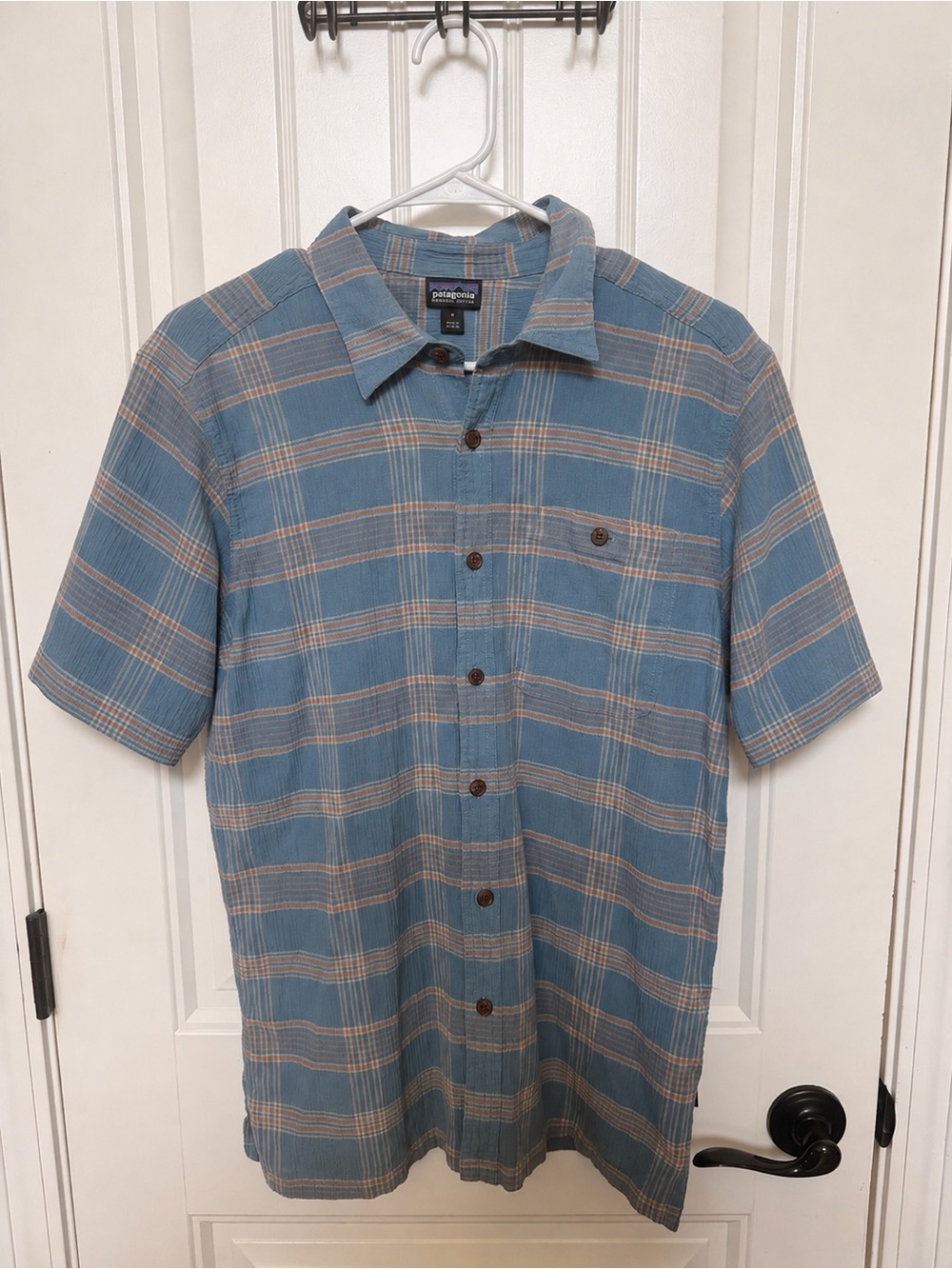 Patagonia Men's Blue Plaid Short-Sleeve Button-Up Shirt